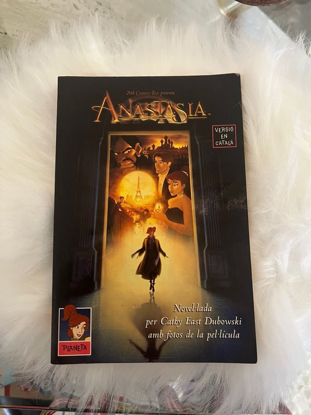 ANASTASIA.NOVELITZACIO AMB FOTOS DE LA (Anàstas...
