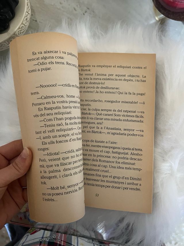 ANASTASIA.NOVELITZACIO AMB FOTOS DE LA (Anàstas...