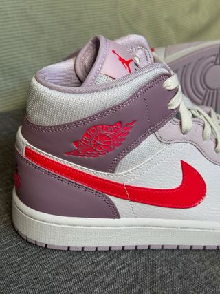 Jordan 1 Edicion San Valentín