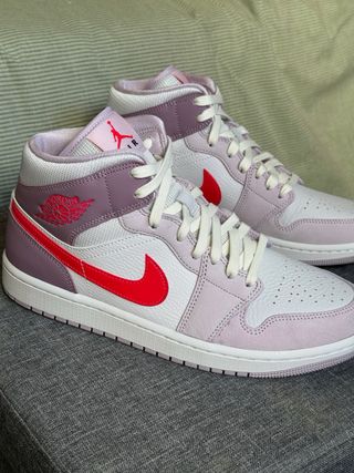 Jordan 1 Edicion San Valentín