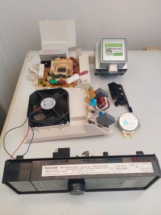 Repuestos microondas Panasonic NN-GD35HB