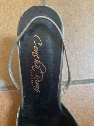 Tacones Carlos Rive dorados