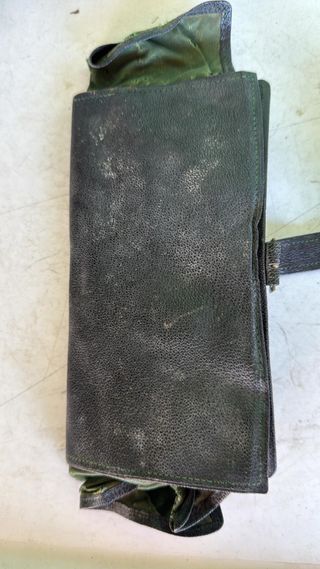 ESTUCHE CON UTENSILIOS EN HUESO