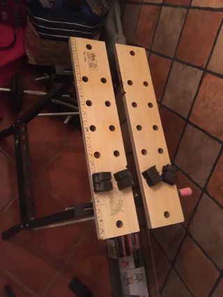 Mesa taller plegable Powerfix. hay dos.