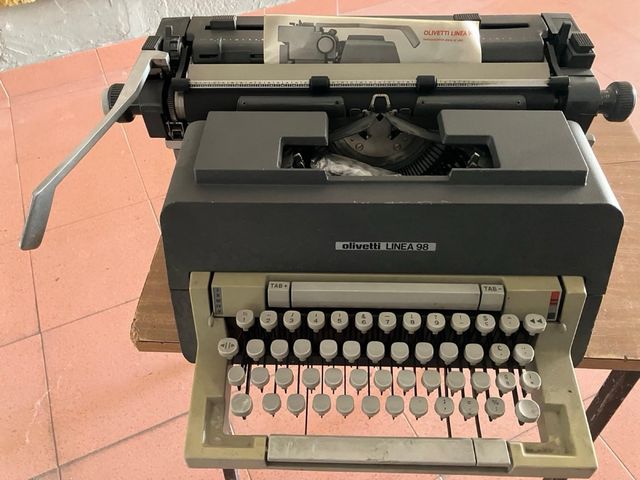 Olivetti Linea 98 - Máquina de escribir