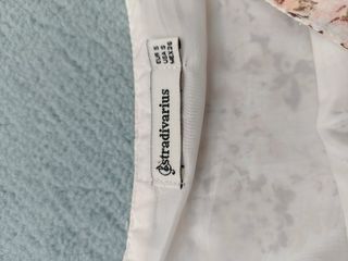 Falda corta flores Stradivarius