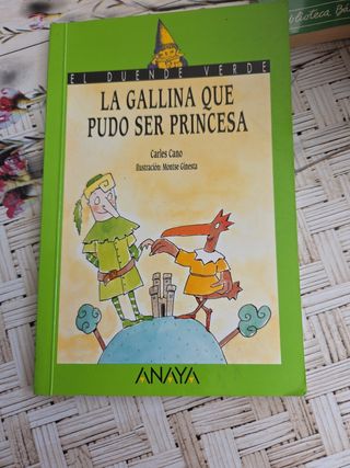 La gallina que pudo ser princesa (Cuentos, Mito...