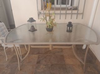Mesa jardín exterior beige