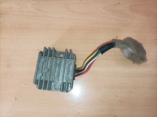 Regulador de tensión