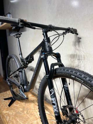 MMR Kenta 30 2024 Negro / Talla M y L / 29"