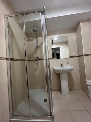 Vendo mampara de ducha roca para plato de 80×100