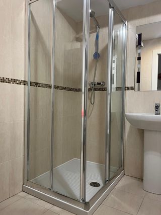 Vendo mampara de ducha roca para plato de 80×100