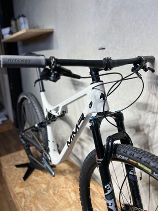 MMR Kenta 30 2024 Blanca / Talla M y L / 29"