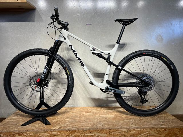 MMR Kenta 30 2024 Blanca / Talla M y L / 29"