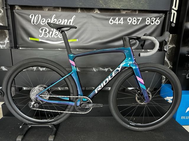 BICICLETA DE GRAVEL RIDLEY KANZO FAST 2025