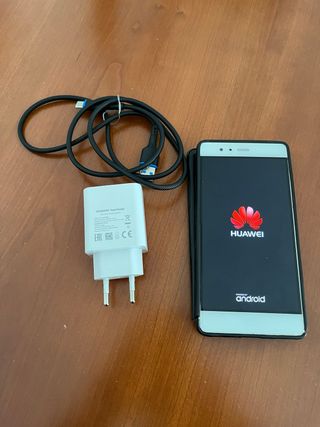 Movil Huawei y cargador original