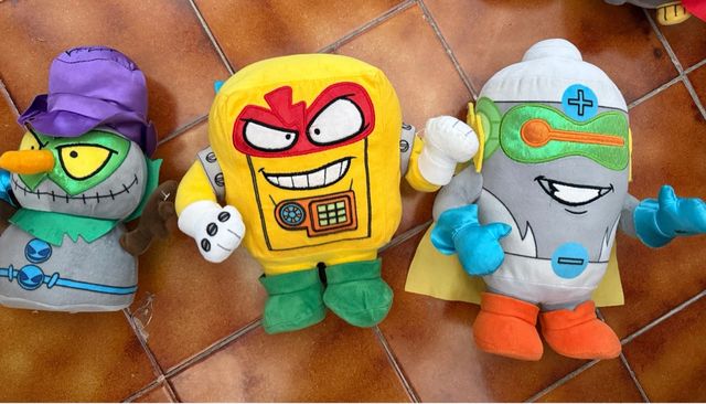 3 Peluches SuperZings