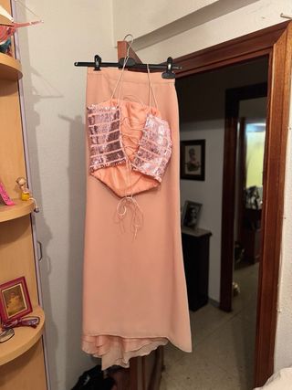 Varias prendas de ropa