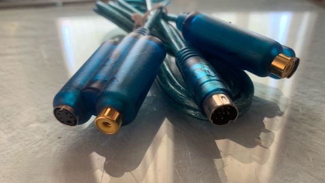 Cable S-Vídeo y Mini-DIN LEADTEK