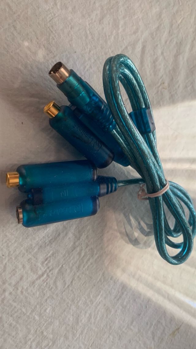 Cable S-Vídeo y Mini-DIN LEADTEK