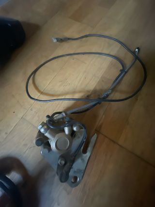Pinzas freno moto usadas 50 cc rieju 