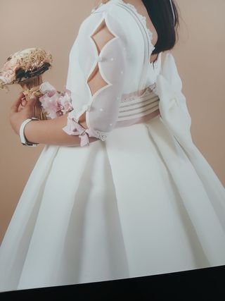Vestido de comunion impecable con can can 