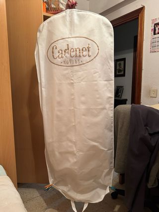Vestido de comunion impecable con can can 