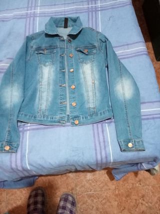Cazadora joven