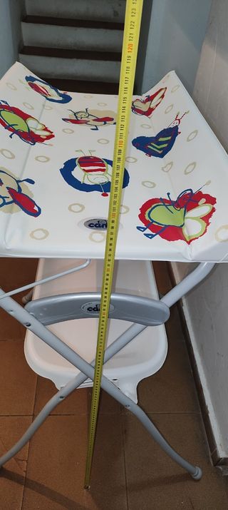 Cambiador con bañera