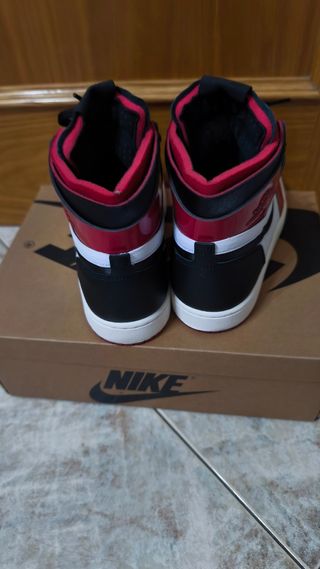 Air Jordan 1 CMFT Chicago - Talla 41