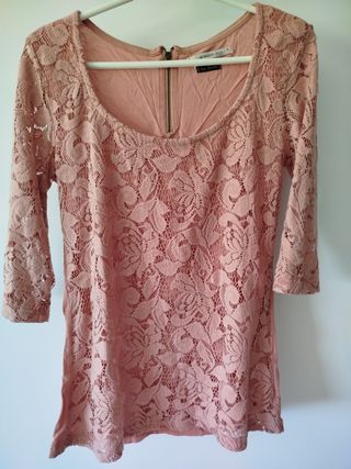 Blusa de encaje manga francesa