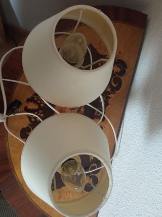 Pareja de lamparitas de madera para mesa o mesilla