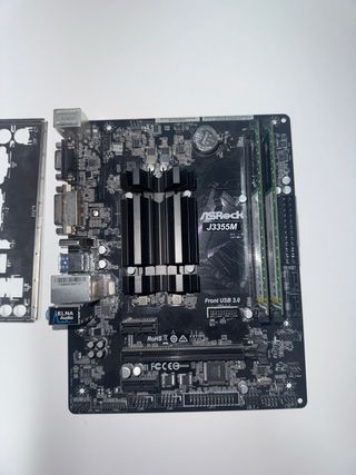 Procesador Intel - Placa ASRock - 8GB Corsario