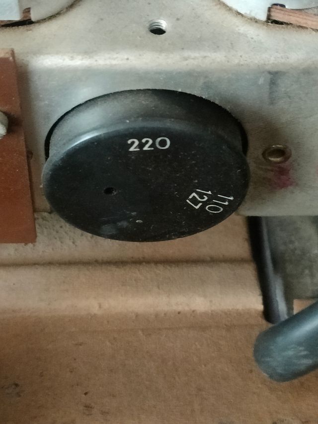 Radio antigua Philips