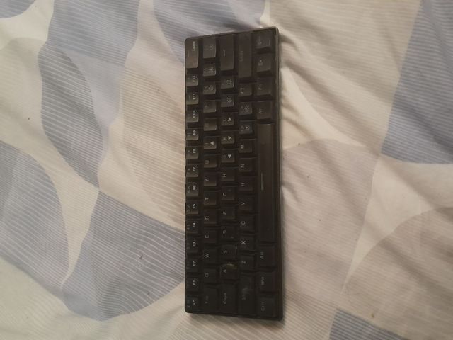 Teclado Gamer 61 teclas RGB