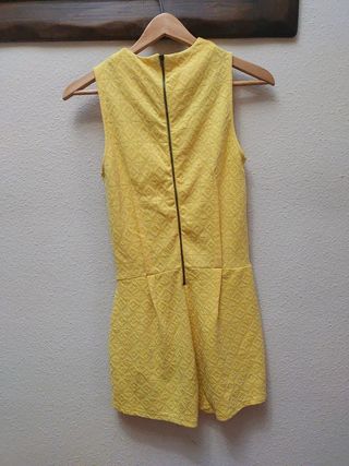 Mono Zara amarillo talla S