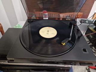 Tocadiscos sony modelo PS-LX62