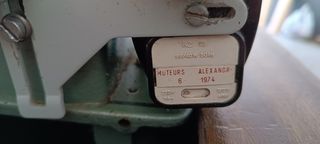 Maquina de coser Refrey transforma