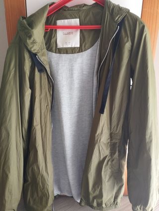 Cazadora verde militar ligera