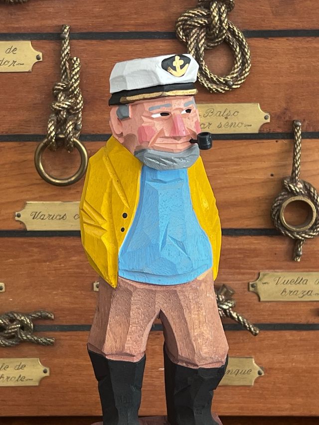 Figura Marinero Madera Tallada