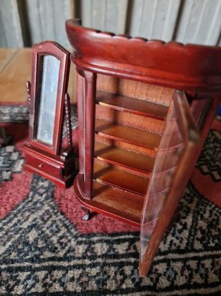 Set mobili miniatura in legno