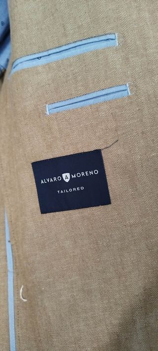 Chaqueta Álvaro Moreno beige