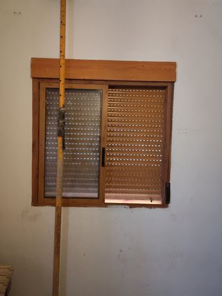 Ventana aluminio color madera 2 hojas