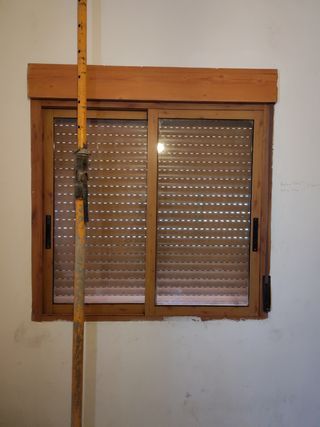Ventana aluminio color madera 2 hojas