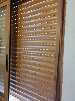 Ventana aluminio color madera 2 hojas