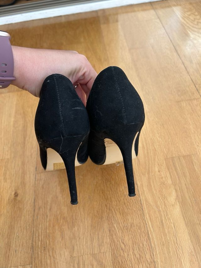 Salones negros Mary Paz tacón alto