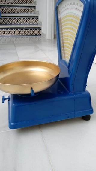Bascula antigua balanza 120€
