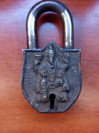 Candado antiguo Asiático .