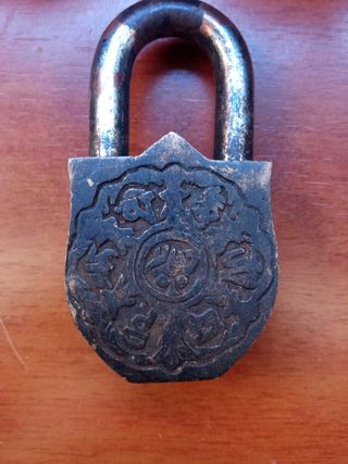 Candado antiguo Asiático .