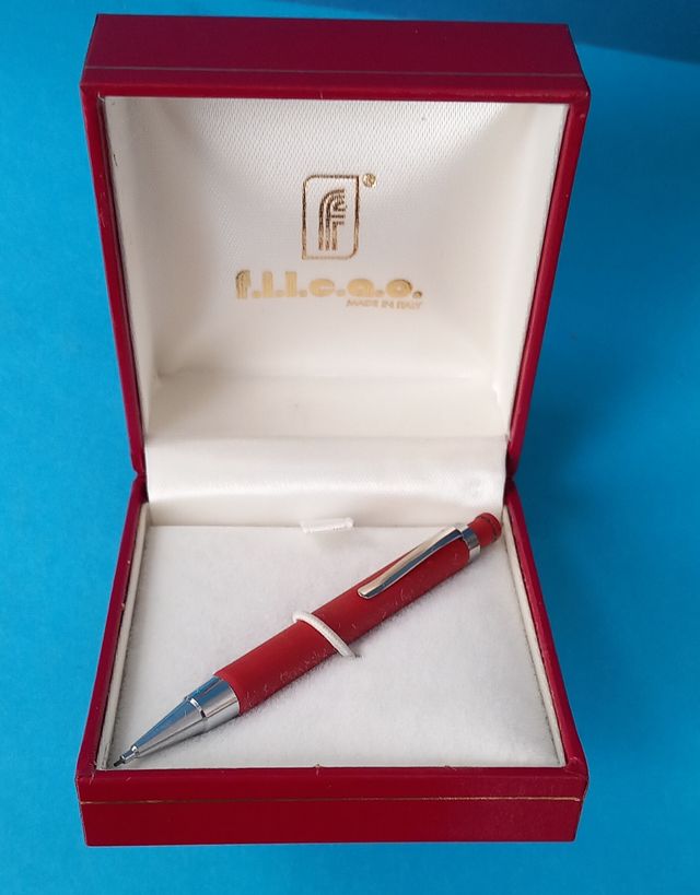 Portaminas de coleccion vintage  Filcao rojo